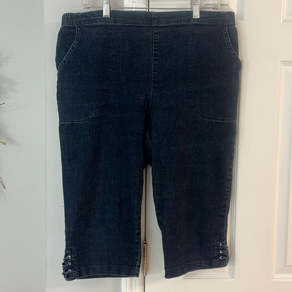 Womens stretch denim capris 16P croft&barr